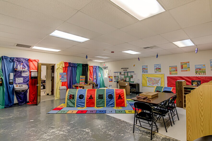 More Photos Of 5016 Old Walkertown Rd, Winston-Salem Daycare Center For Sale