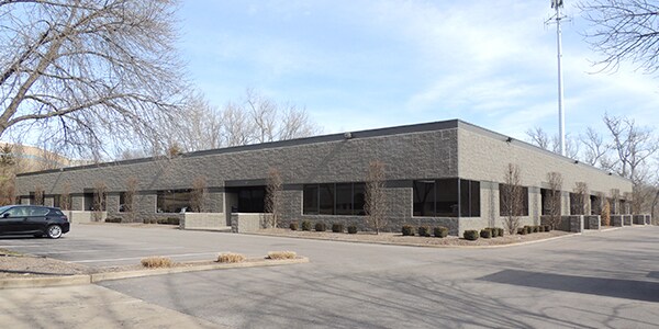 Primary Photo Of 440-460 Sovereign Ct, Ballwin Manufacturing For Lease