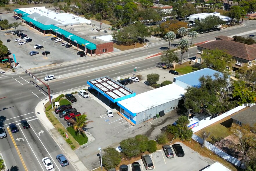 More Photos Of 2314 Fruitville Rd, Sarasota Service Station For Sale