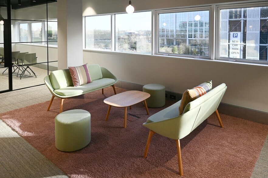 More Photos Of Elder Gate, Milton Keynes Office For Lease