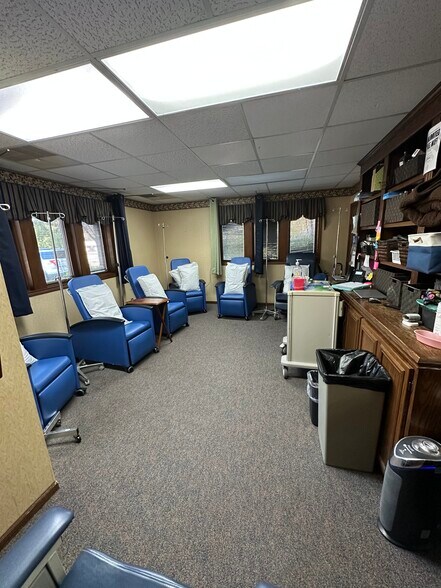 More Photos Of 4333 W Saint Joseph Hwy, Lansing Medical For Lease