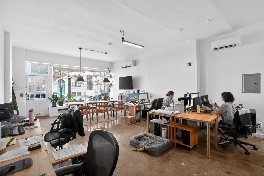 More Photos Of 2116 Locust St, Philadelphia Office For Lease