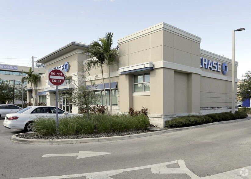 More Photos Of 11399 SW 40th St, Miami Bank For Sale