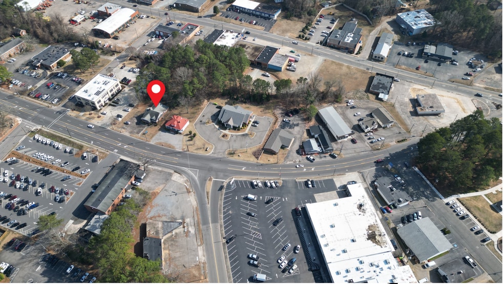 More Photos Of 611 Carthage St, Sanford Medical For Sale