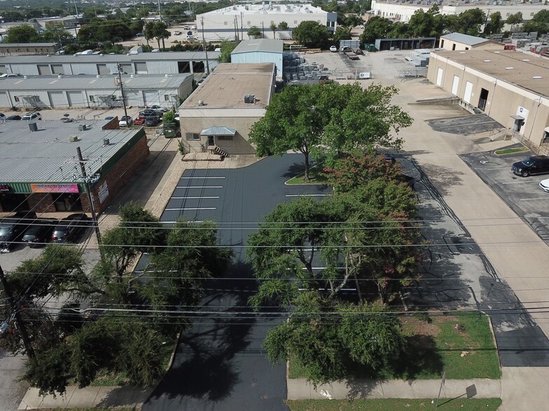 Primary Photo Of 2001 Rutland Dr, Austin Showroom For Lease