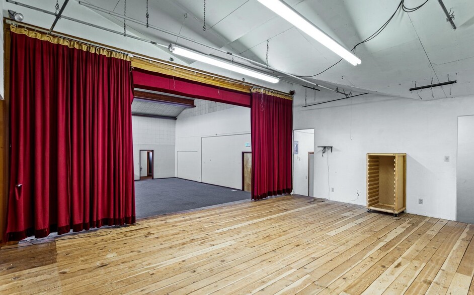 More Photos Of 720 Franklin Rd, Tieton Religious Facility For Sale