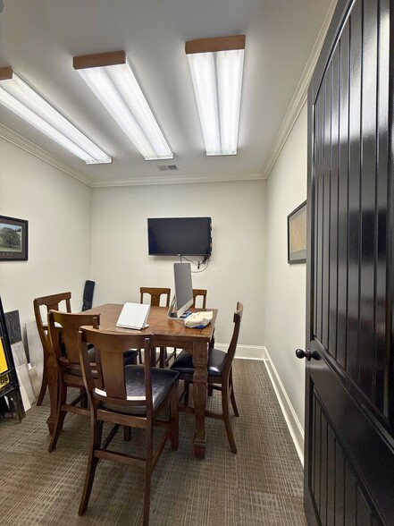 More Photos Of 3149 Atlanta Hwy, Athens Office For Sale