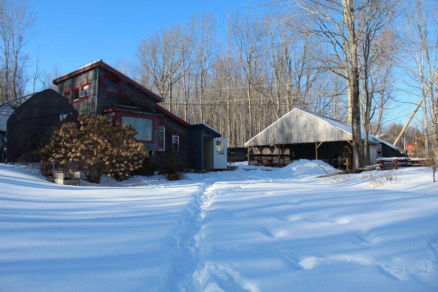 More Photos Of 894 Moosehead Trl, Jackson Sports And Entertainment For Sale