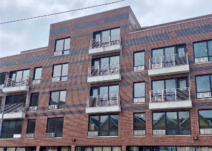 Primary Photo Of 110 Thatford Ave, Brooklyn Industrial For Lease