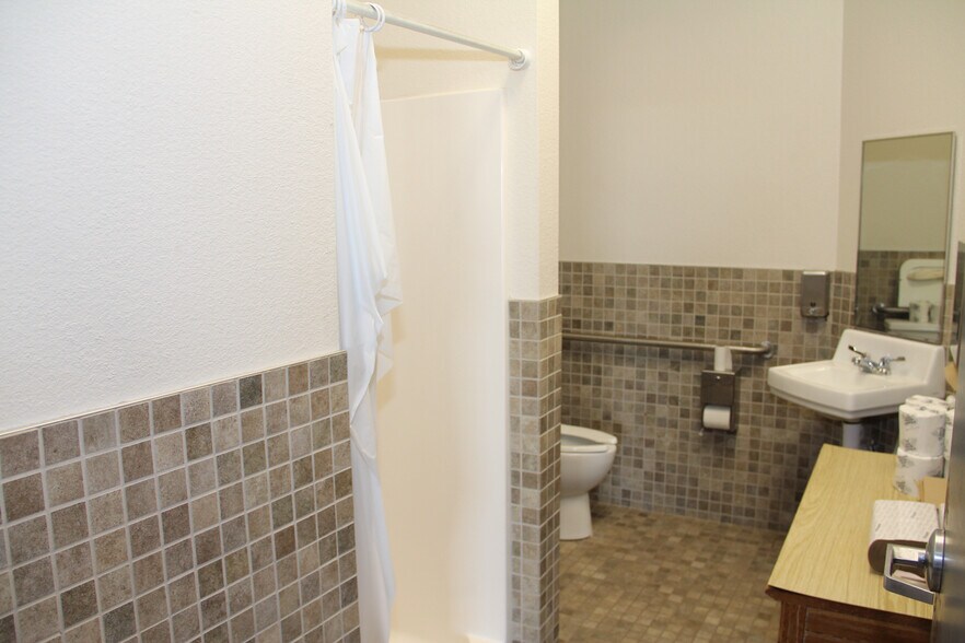 More Photos Of 5816 Ashleyanne Cir, Wichita Falls Light Distribution For Sale