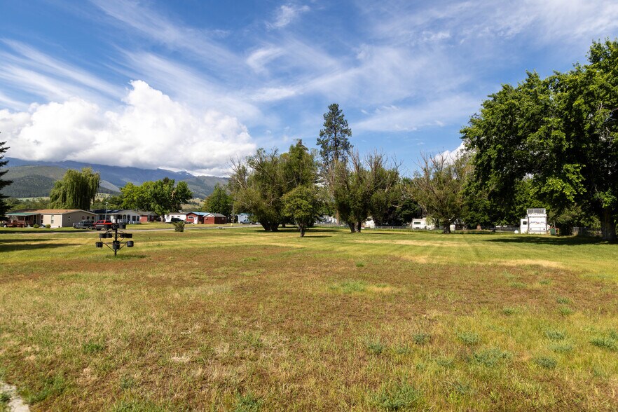 More Photos Of 10011 Gateway Dr, Lolo Land For Sale