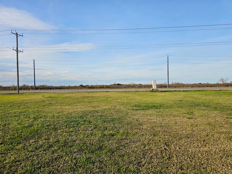 More Photos Of 3114 TX 87, Crystal Beach Land For Lease