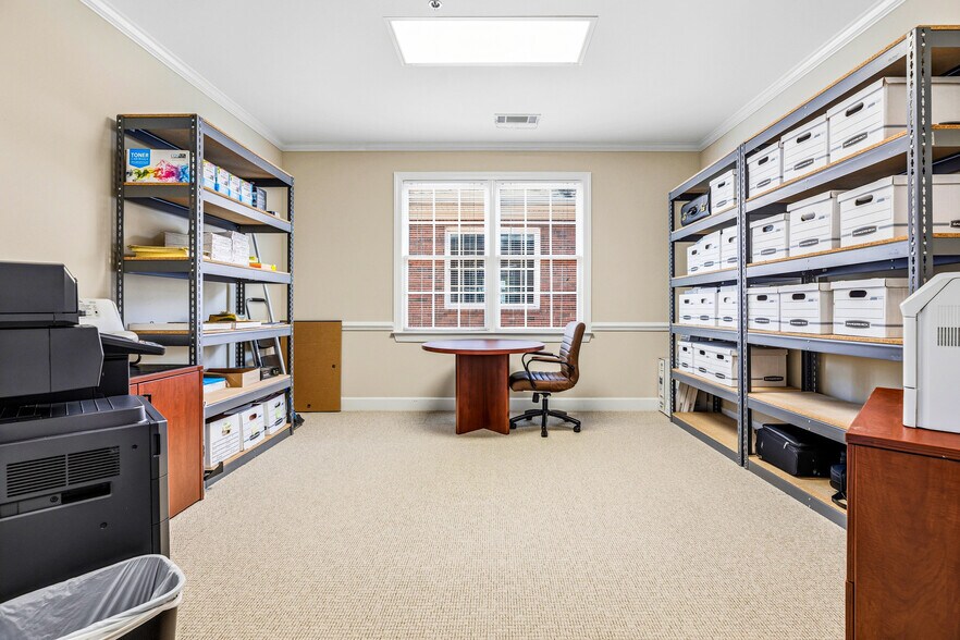 More Photos Of 501 Johnson Ferry Rd, Marietta Office For Sale