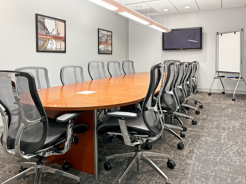 More Photos Of 140 E Ridgewood Ave, Paramus Coworking Space