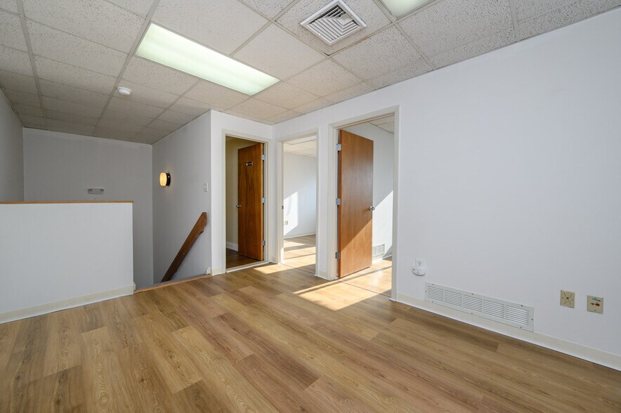 More Photos Of 178 Tamarack Cir, Skillman Office For Sale