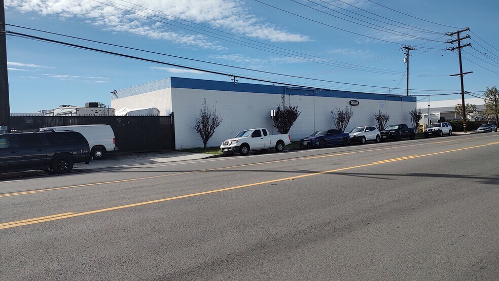 More Photos Of 12306 Los Nietos Rd, Santa Fe Springs Warehouse For Sale