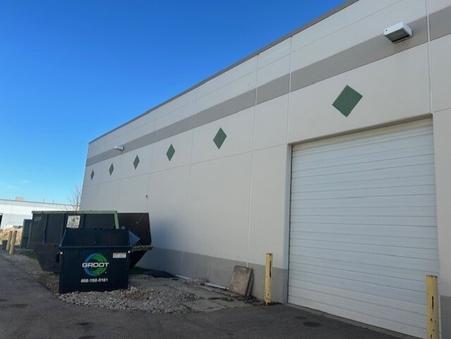 More Photos Of 1730 Wallace Ave, St Charles Warehouse For Lease