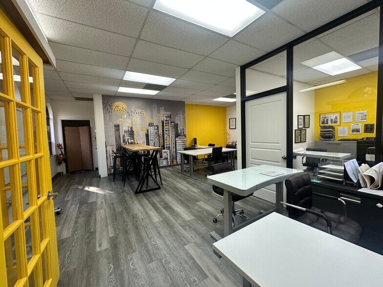 More Photos Of 18115 Us Hwy 41 N, Lutz Office For Lease