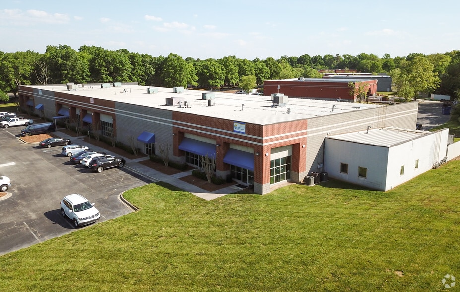 More Photos Of 9333 Forsyth Park Dr, Charlotte Warehouse For Sale