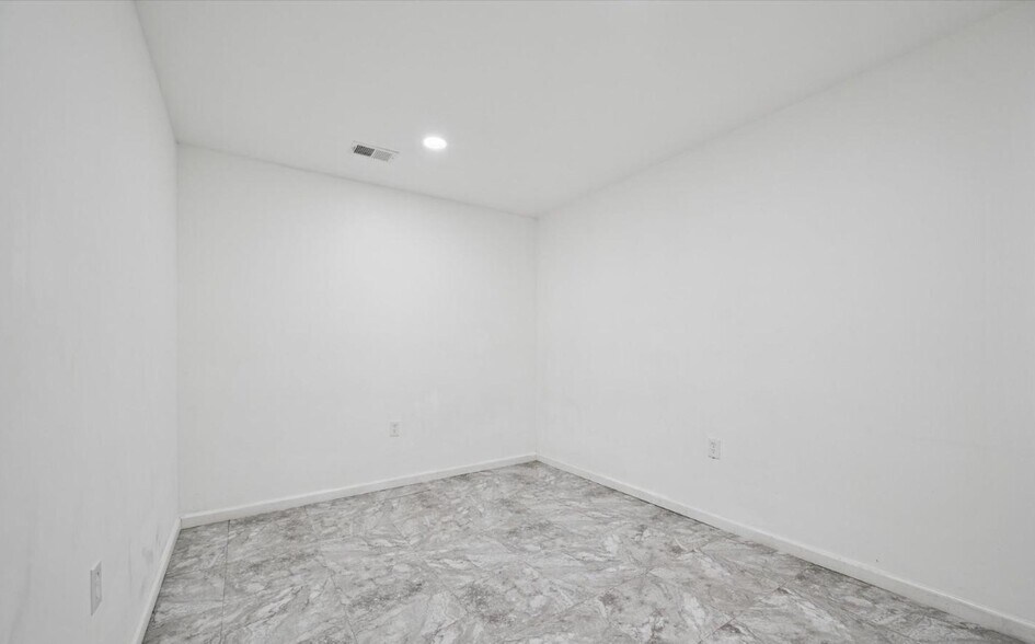 More Photos Of 5604 N 5th St, Philadelphia Storefront For Sale