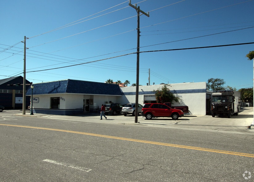 More Photos Of 301 Central Ave, Sarasota Freestanding For Lease