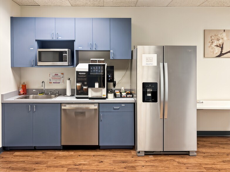 More Photos Of 2790 Skypark Dr, Torrance Coworking Space