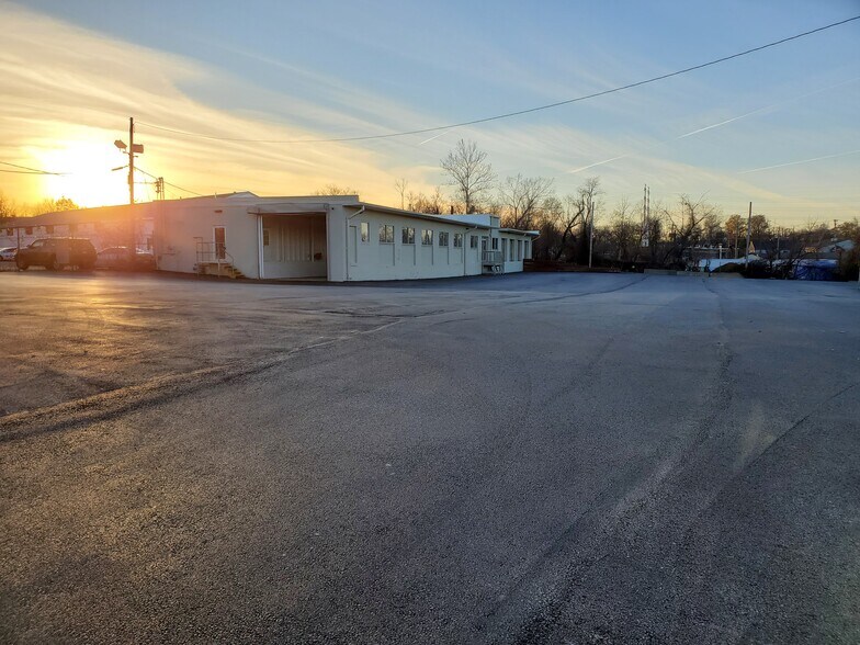 More Photos Of 2510 Erick St, Baltimore Warehouse For Lease