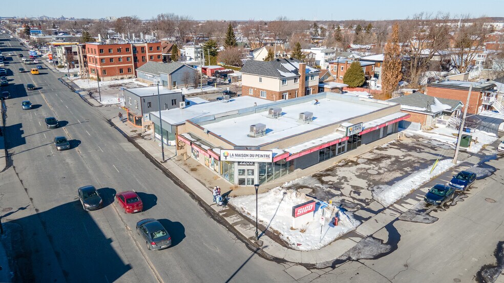 More Photos Of 2203 Ch De Chambly, Longueuil Storefront For Sale