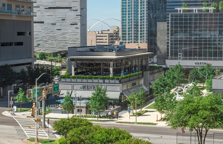 More Photos Of 2300 N Field St, Dallas Office For Lease