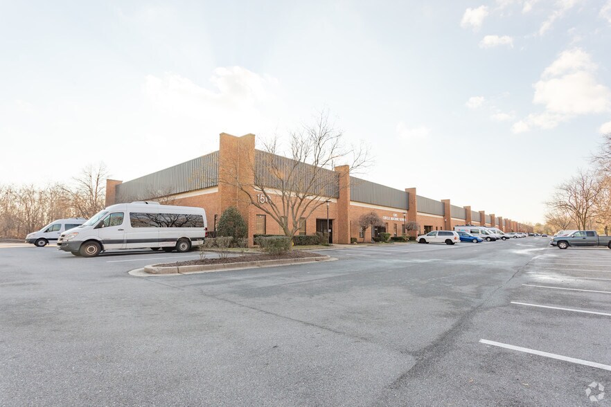 More Photos Of 150 Blades Ln, Glen Burnie Warehouse For Lease