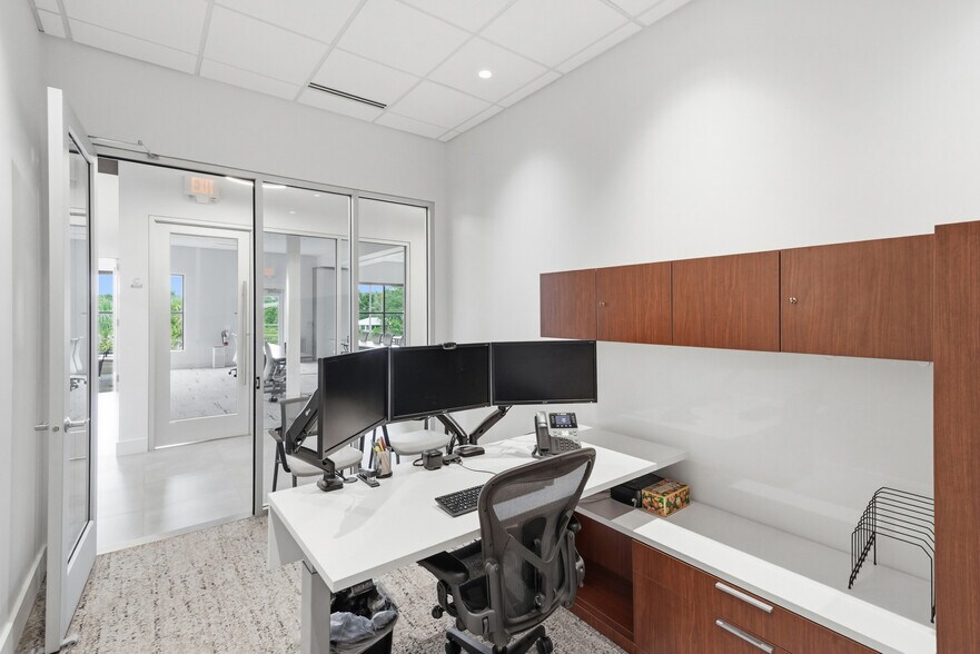 More Photos Of 1650 US Highway 1 S, Saint Augustine Office For Lease