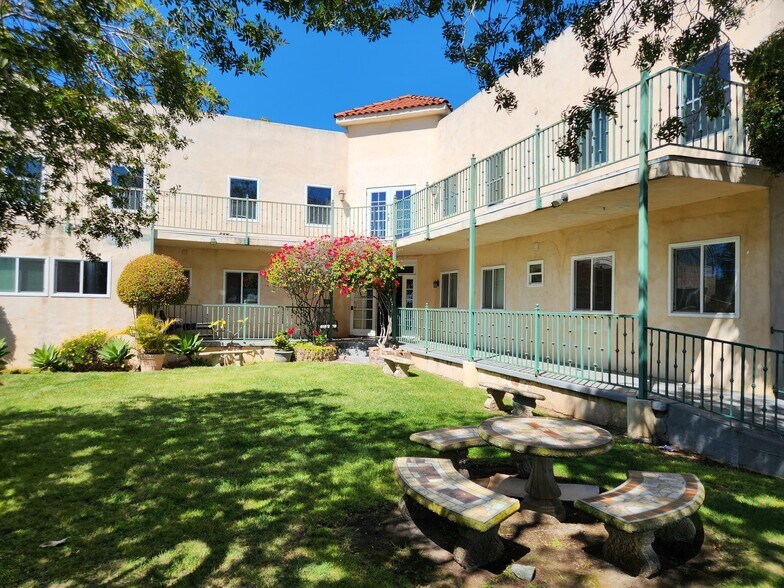 More Photos Of 726 Torrance St, San Diego Skilled Nursing Facility For Sale
