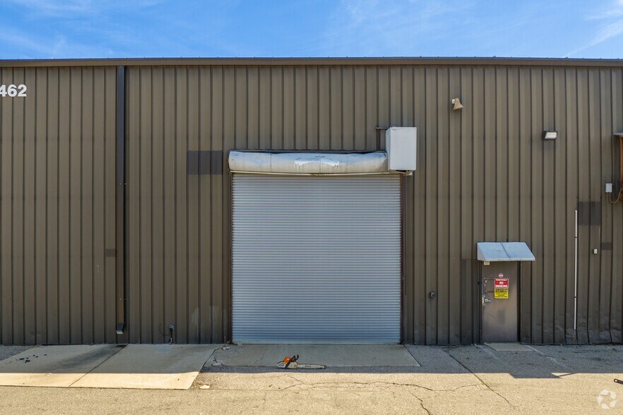 More Photos Of 8400 Ronda Dr, Canton Warehouse For Lease