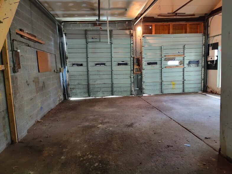 More Photos Of 56 Park Ave, Summit Auto Repair For Lease