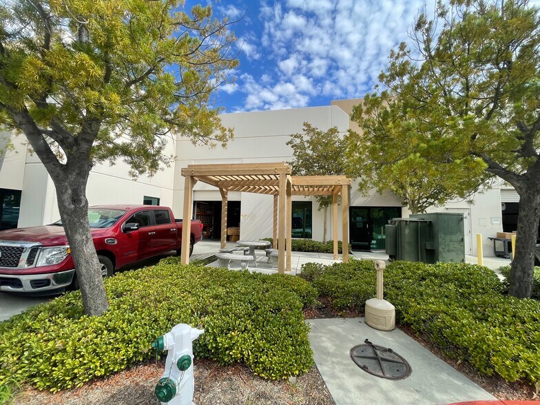 More Photos Of 42065 Zevo Dr, Temecula Warehouse For Sale