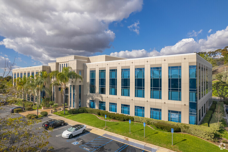 Primary Photo Of 1 Spectrum Pointe Dr, Lake Forest Office For Lease