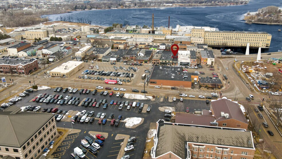More Photos Of 321 Main Ave, De Pere Storefront Retail Office For Sale