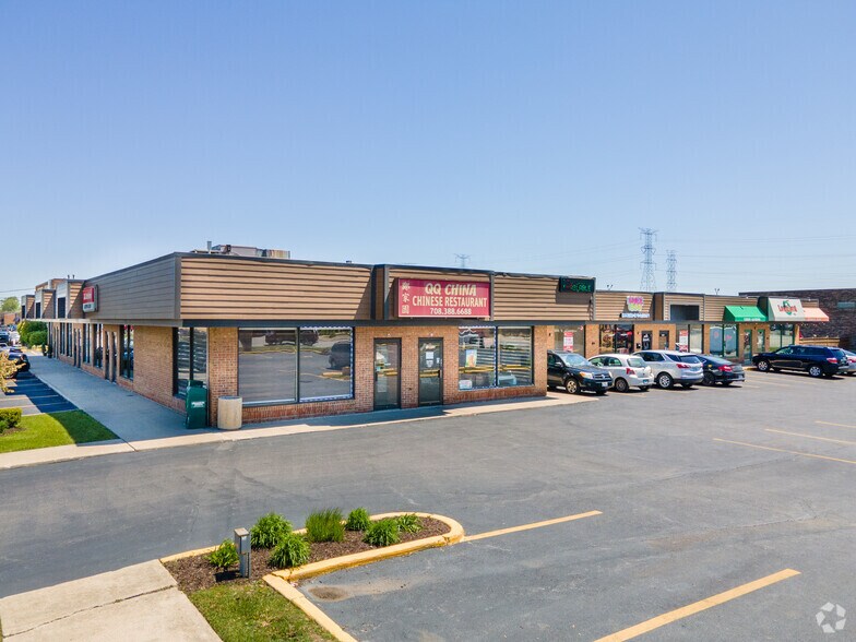 More Photos Of 13803-13815 S Cicero Ave, Crestwood Unknown For Lease