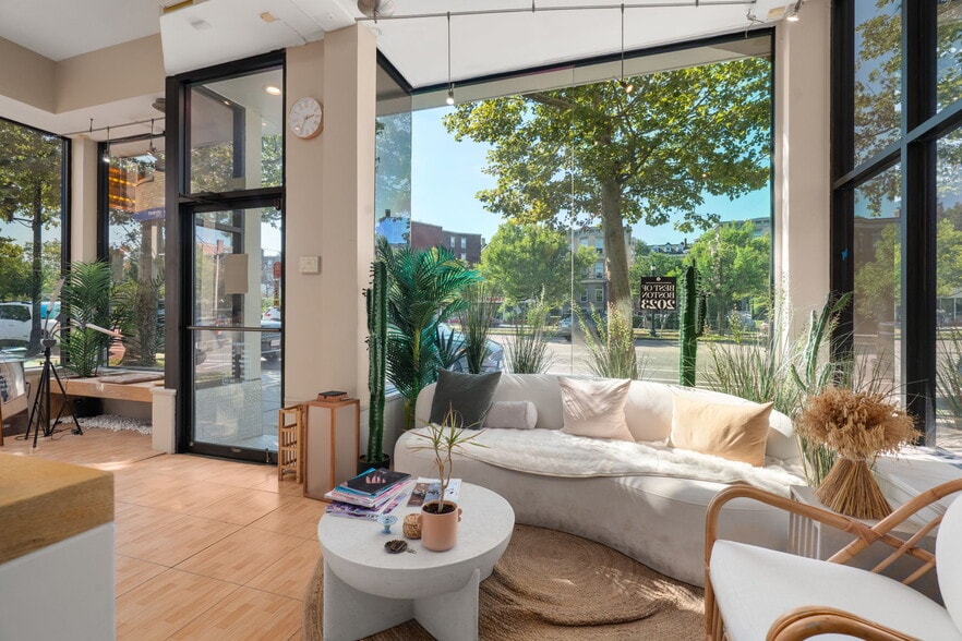 More Photos Of 1680 Beacon St, Brookline Apartments For Lease
