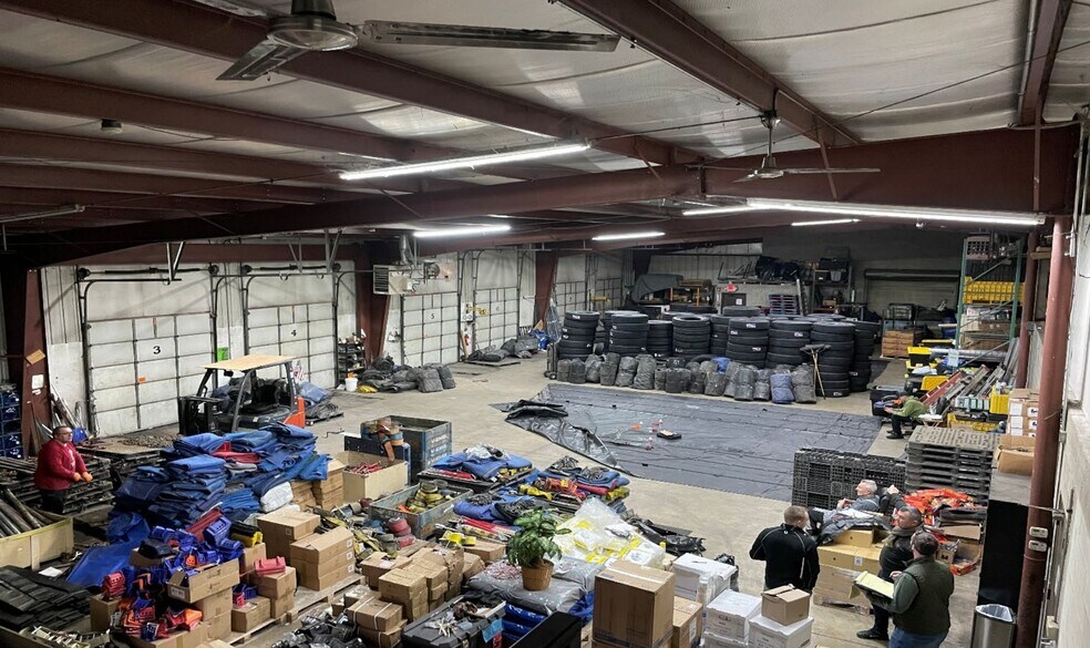 More Photos Of 8 Prosper Ct, Lake In The Hills Truck Terminal For Lease