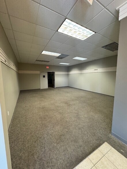 More Photos Of 1917 US Highway 27 N, Sebring Storefront For Sale