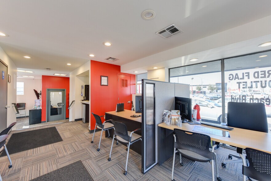 More Photos Of 5055 Virginia Beach Blvd, Virginia Beach Auto Dealership For Lease