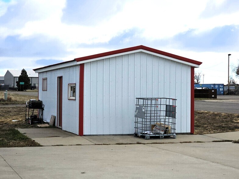 More Photos Of 1902 N Merrill Ave, Glendive Showroom For Sale