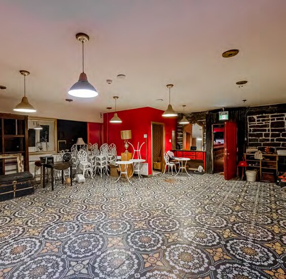 More Photos Of , Montréal General Retail For Sale