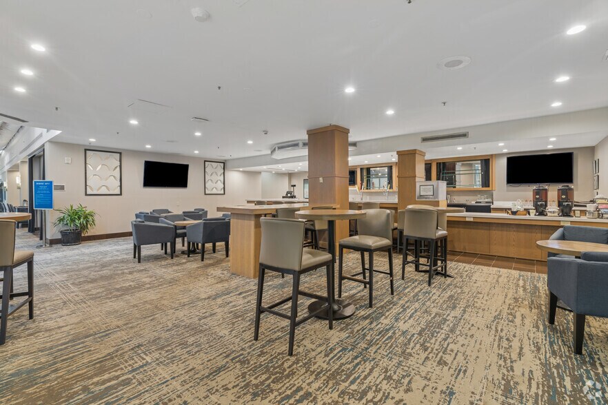 More Photos Of 6120 Peachtree Dunwoody Rd, Atlanta Hotel For Sale