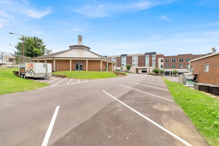 More Photos Of 7110 Town Center Way, Brentwood Office For Sale