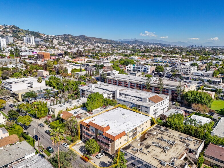 More Photos Of 816 Westmount Dr, Los Angeles Apartments For Sale