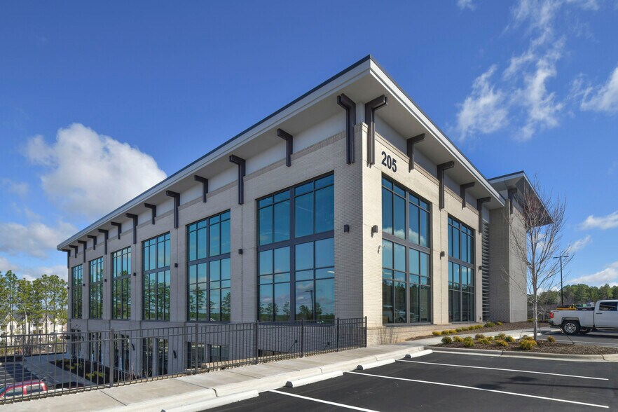 More Photos Of 205 Pavilion Way, Southern Pines Medical For Sale