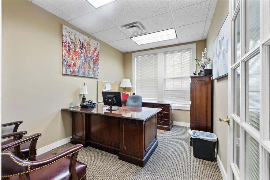 More Photos Of 11533 Nuckols Rd, Glen Allen Medical For Sale