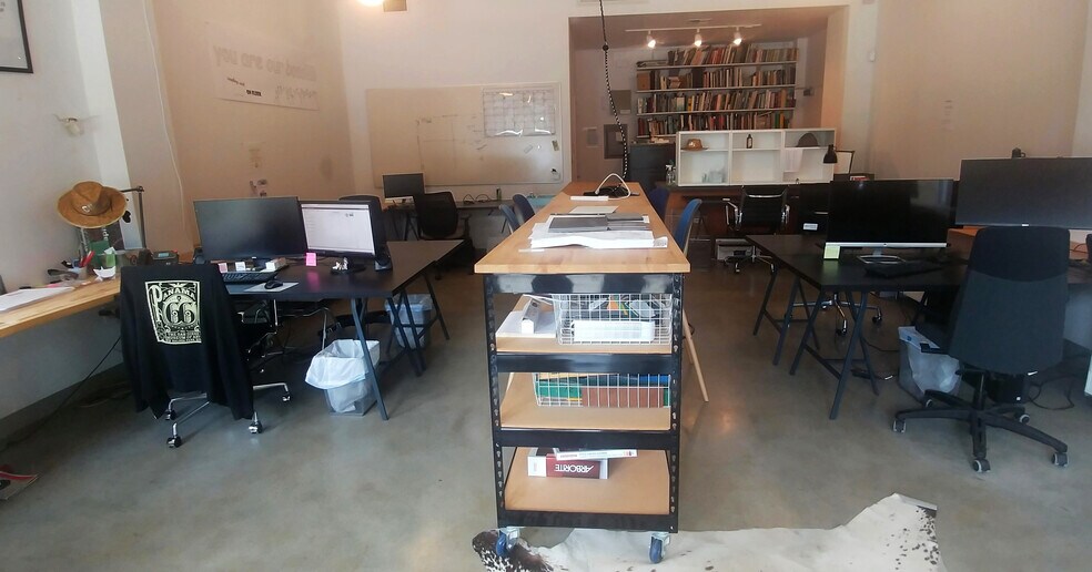 More Photos Of 2401 E 6th St, Austin Loft Creative Space For Lease